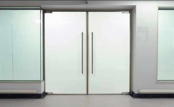 Smart switchable glass application scenario - bank counter, service hall Smart switchable glass application scenario - bank counter, service hall